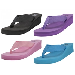 Wholesale womens sandals at wholesalestockroom.com